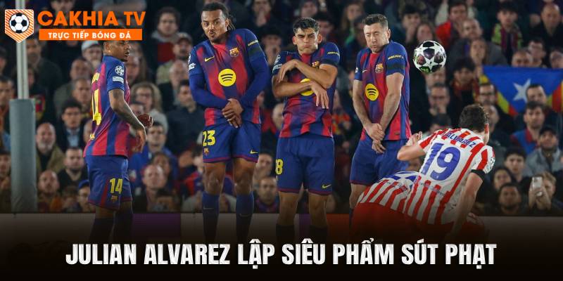 Julian Alvarez lập siêu phẩm sút phạt